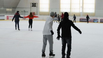 Na Orave vyrastie nová hokejová hala pre mládež a verejnosť, mesto získalo pozemok