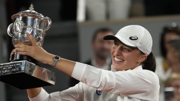 FOTO: Swiateková si po dvoch rokoch zopakovala titul na Roland Garros. Vo finále nedala šancu Gauffovej