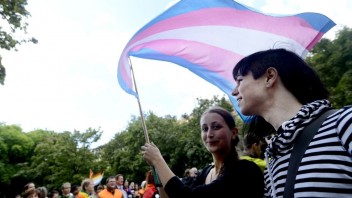 Ministerstvo stoplo usmernenie, ktoré malo pomôcť transrodovým ľuďom