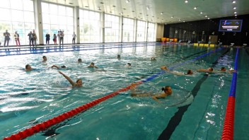 Pod Tatrami otvorili nové plavecké centrum, poslúži verejnosti aj športovcom