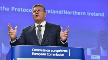 Európska komisa spúšťa právne konania proti Británii, potvrdil podpredseda Šefčovič