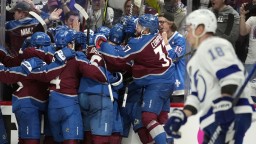 NHL: Colorado úspešne vstúpilo do finále play off, rozhodol Burakovsky