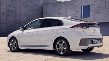 Hyundai pomaly ukončuje výrobu prvého modelu Ioniq