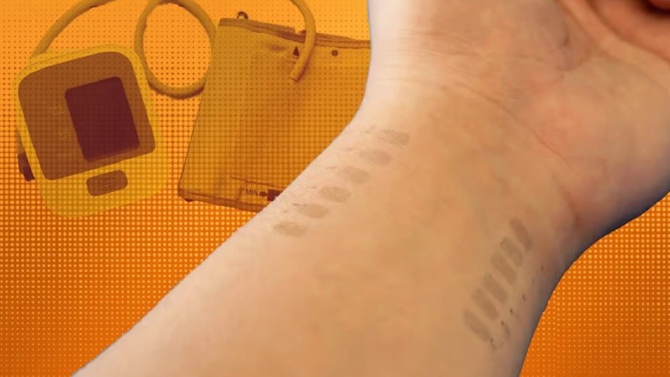 Elektronické tetovanie z grafénu monitoruje krvný tlak v priebehu času