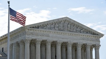 Najvyšší súd USA zrušil právo na interrupciu