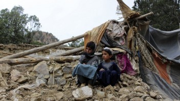 Počet obetí po ničivom zemetrasení na juhovýchode Afganistanu stúpol