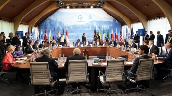 Lídri G7 označili útok v Kremenčuku za vojnový zločin. Putin vraj ponesie zodpovednosť