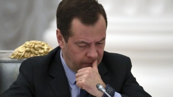 Krym je ruský, vyhlásil Medvedev. Zásah zo strany NATO by podľa neho znamenal vojnu