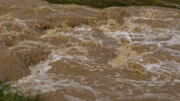 Búrky a dážď spôsobili v Česku povodne. Hasiči absolvovali stovky výjazdov
