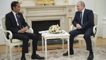 Indonézsky prezident rokoval s Putinom, šéfovi Kremľa odovzdal odkaz od Zelenského