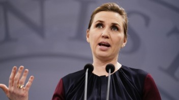 Dánska premiérka reaguje na kritiku: Bolo správne, že sme pre obavy z covidu v roku 2020 utratili norky
