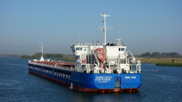 Kyjev požiadal Turecko, aby zadržalo loď prepravujúcu tisíce ton ukrajinského obilia