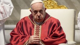 Pápež vymenoval nového slovenského apoštolského nuncia, nahradí arcibiskupa Ottonella