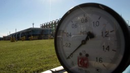 Gazprom chce rozšíriť platenie v rubľoch aj na skvapalnený zemný plyn