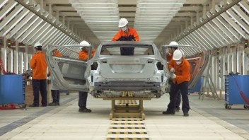 Volvo je pre Slovensko nevyhnutnou investíciou, zvýši to aj úroveň priemyslu, myslí si analytik