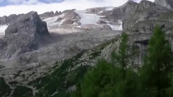 Zosuv ľadovca na vrchu Marmolada má druhú obeť z Česka, na horu je zákaz vstupu