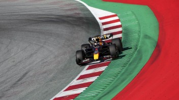 F1: Verstappen vyhral druhý tohtoročný šprint, v prvej trojke aj dvaja piloti Ferrari