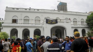 USA vyzvali Srí Lanku na riešenie ekonomickej krízy, varovali pred násilím