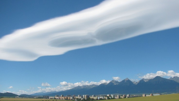 Vo Vysokých Tatrách spozorovali nezvyčajný oblak. Bolo ho vidieť zďaleka