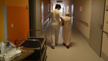 Tak takto?!: Chýba nám 18-tisíc zdravotných sestier, bez nich sa reforma systému urobiť nedá