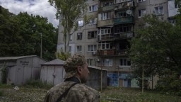 Ukrajina a Rusko si vymenili mŕtvych vojakov. Každá zo strán odovzdala desiatky tiel