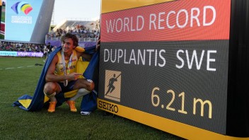 Duplantis, Amusanová so svetovými rekordmi, najúspešnejšie boli USA