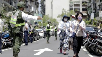 Čína sa vyhráža použitím armády v snahe zabrániť Pelosiovej ceste na Taiwan