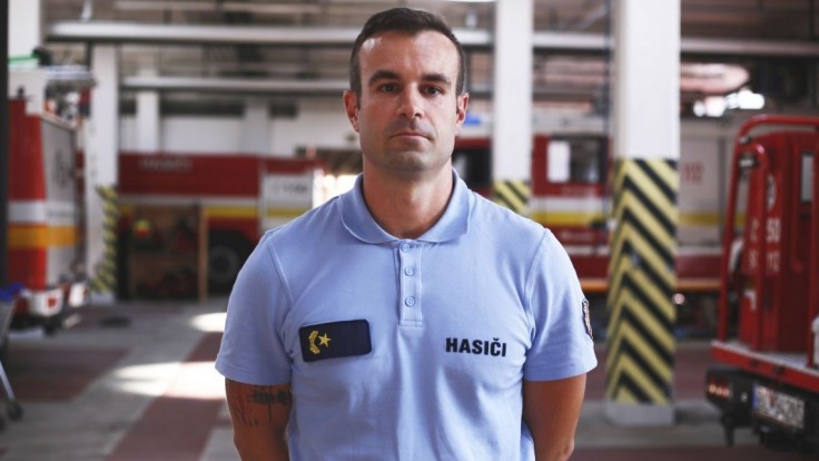 Veliteľ slovenských hasičov v Česku:  Je otázkou času, kedy vypukne taký požiar i na Slovensku