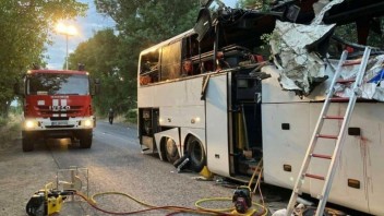 V Bulharsku havaroval autobus, nehoda si vyžiadala štyri obete
