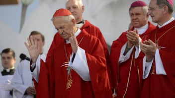 Tak takto?!: Zomrel posledný zo žijúcich slovenských kardinálov