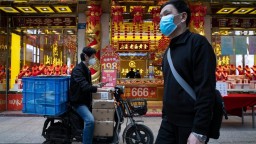 Čína hlási najviac prípadov covidu za vyše tri mesiace, za deň pribudlo vyše 2400 nakazených