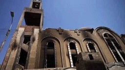 Požiar v egyptskom kostole spôsobila porucha klimatizácie. Zahynulo najmenej 41 ľudí