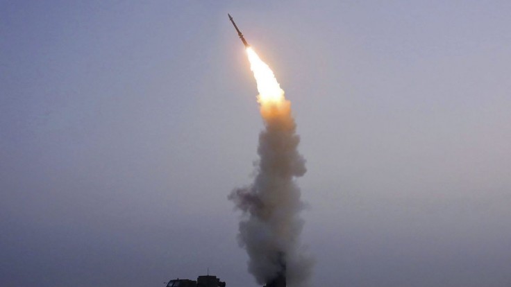 Severná Kórea skoro ráno odpálila dve rakety smerom k Žltému moru
