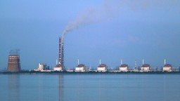 Rusi chcú Záporožskú elektráreň odpojiť od Ukrajiny, tvrdí Enerhoatom. Plánujú odstaviť fungujúce reaktory