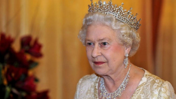 Kto bude dediť po kráľovnej Alžbete II.? Princ Andrew zrejme odíde s prázdnymi rukami