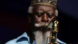 Zomrel uznávaný jazzový saxofonista Pharoah Sanders, mal 81 rokov