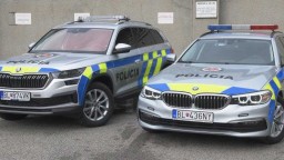 Polícia dostane nové vozidlá. Súčasťou modernizácie je aj zmena dizajnu