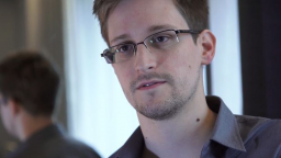 Snowden sa stal ruským občanom, v USA je obvinený zo špionáže a krádeže