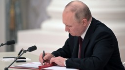 Putin uznal suverenitu Záporožskej a Chersonskej oblasti, podobne urobí aj pri samozvaných republikách