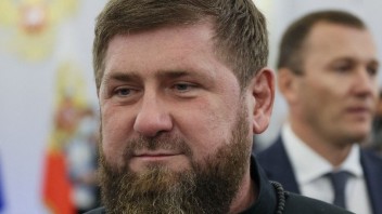 Kadyrov vyhlásil, že zodpovednosť za ústup Rusov z Lymanu nesie generál Lapin