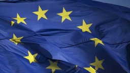 EÚ sa zaviazala poskytnúť Ukrajine ďalšiu finančnú pomoc, má ísť o päť miliárd eur