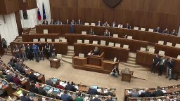 Hlasovanie poslancov NR SR o vyslovení nedôvery ministrovi financií I. Matovičovi
