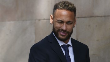 Neymar si môže vydýchnuť. Španielska prokuratúra stiahla žalobu za podvod a korupciu