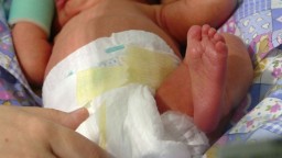 Šanca na život. V USA sa narodili dvojčatá z embryí, ktoré zmrazili pred vyše 30 rokmi