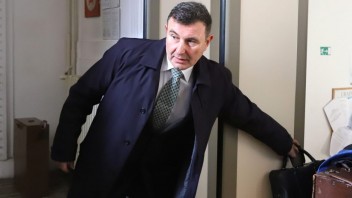 Bývalý šéf finančnej správy Imrecze pokračuje vo výpovedi v kauze Mýtnik