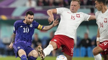 Z prvého miesta C-skupiny MS v Katare postupuje Argentína, do osemfinále ide aj Poľsko