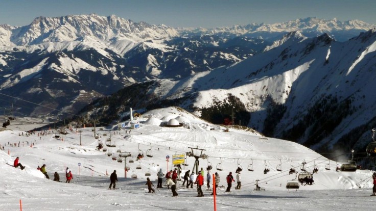 Lyžiarska sezóna v Rakúsku začína cenovým šokom. Aké sú ceny za skipasy či ubytovanie?