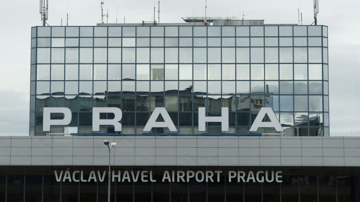 Núdzové pristátie v Prahe. Na palube lietadla bolo nahlásené podozrenie na prítomnosť výbušniny