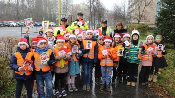 Deti oceňovali vodičov v Košickom kraji Mikulášom a čertom, jeden bol opitý
