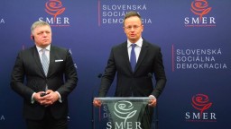 Fico vystúpil na spoločnej tlačovke so Szijjártóom: EÚ nemôže Maďarsko sankcionovať za názory